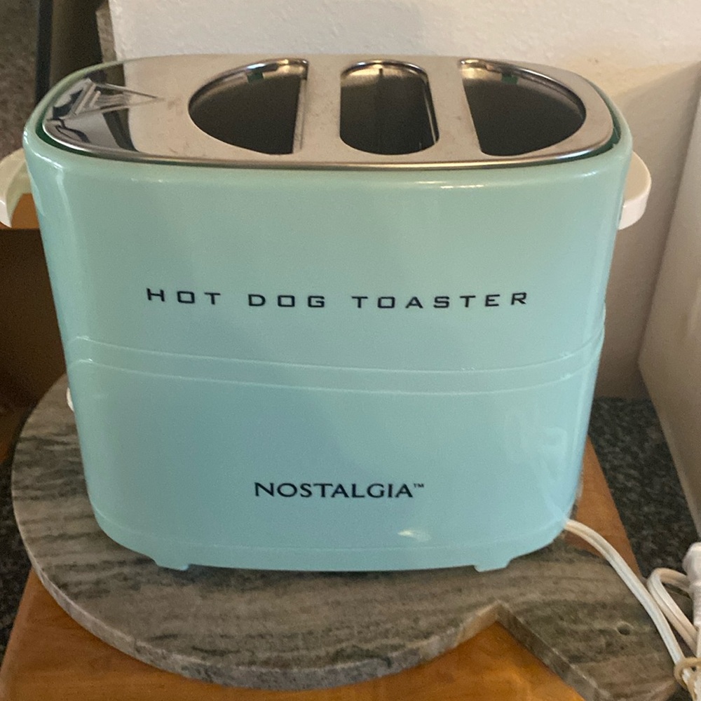Retro Pop-Up Hot Dog Toaster Green